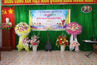 TRƯỜNG TIỂU HỌC VĨNH PHONG 2 TỔ CHỨC HỘI THI HÁT KARAOKE CHÀO MỪNG 20-11