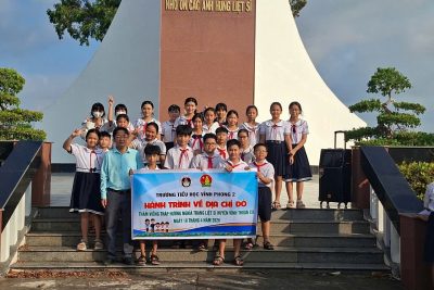 LIÊN ĐỘI TRƯỜNG TIỂU HỌC VĨNH PHONG 2 TỔ CHỨC HÀNH TRÌNH VỀ ĐỊA CHỈ ĐỎ – TRI ÂN NHÂN KỶ NIỆM 51 NĂM NGÀY GIẢI PHÓNG MIỀN NAM🌼